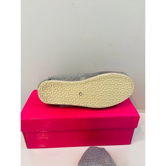 Brand New girls silver glitter flats - Picture 5 of 7